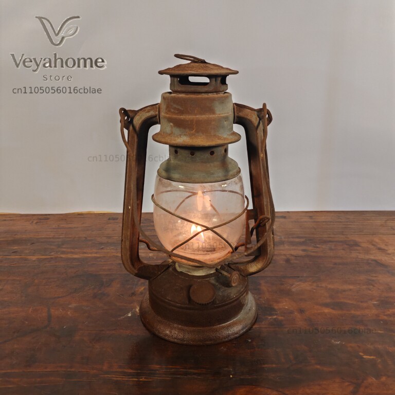 Outdoor Camping Exhibition - lampu kuda tua, berkemah di luar